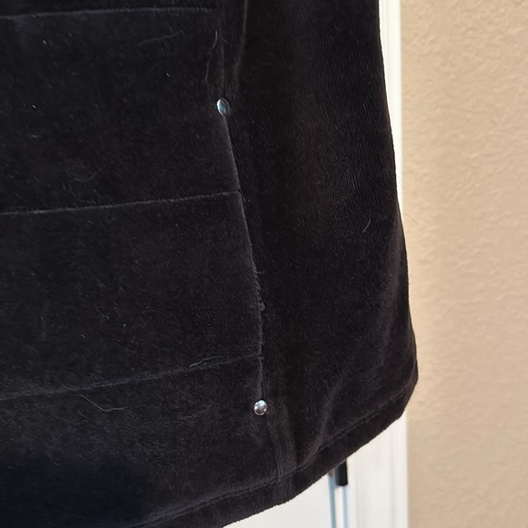 Black velvet vest by Liz Claiborne Woman - Picture 4 of 12